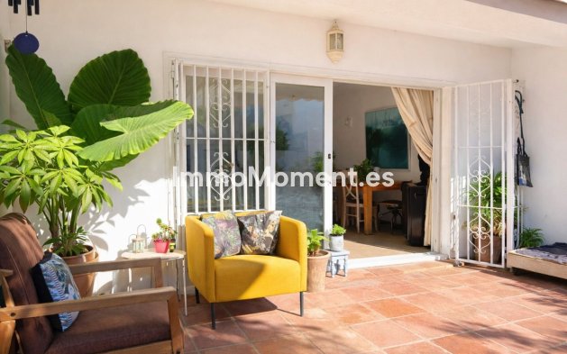 Bestaande woning - Vrijstaande villa - Estepona  - Benamara
