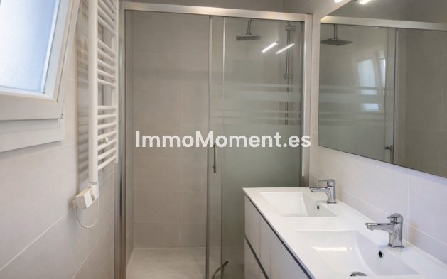 Bestaande woning - Vrijstaande villa - Estepona  - Benamara