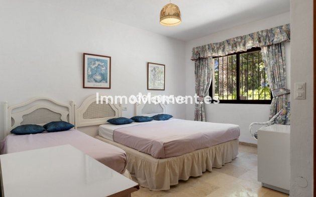 Wiederverkauf - Villa - Marbella - Las Chapas