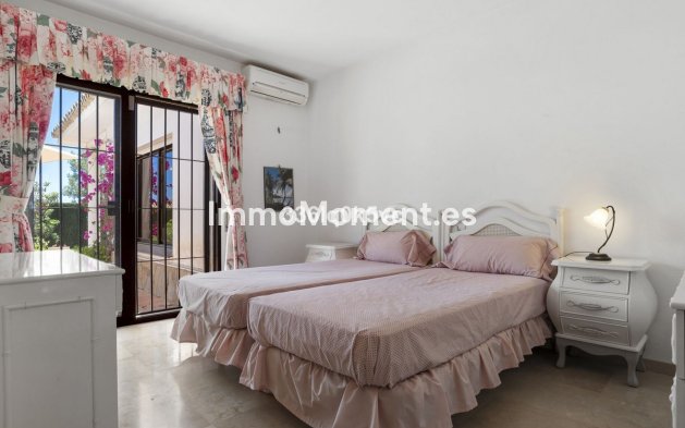Wiederverkauf - Villa - Marbella - Las Chapas
