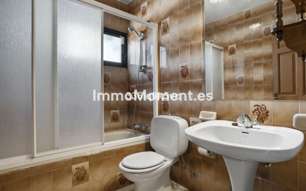 Wiederverkauf - Villa - Marbella - Las Chapas