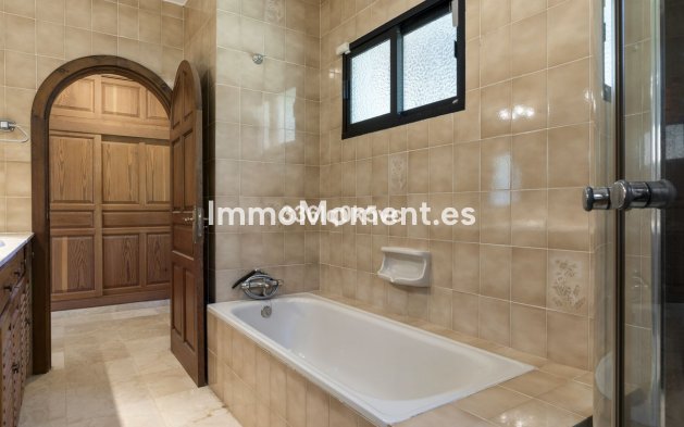 Wiederverkauf - Villa - Marbella - Las Chapas