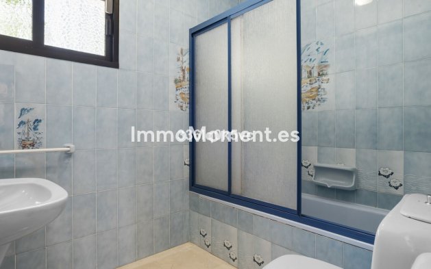 Wiederverkauf - Villa - Marbella - Las Chapas
