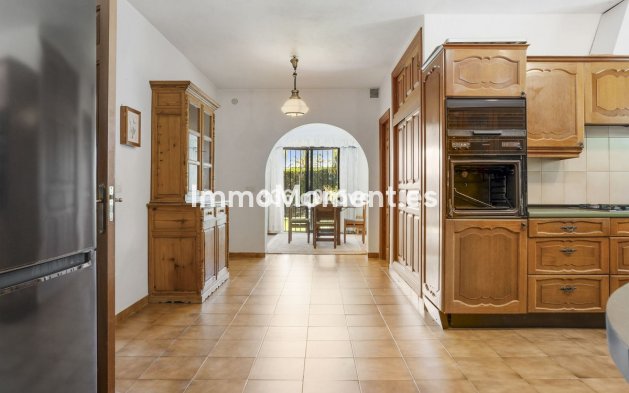 Wiederverkauf - Villa - Marbella - Las Chapas