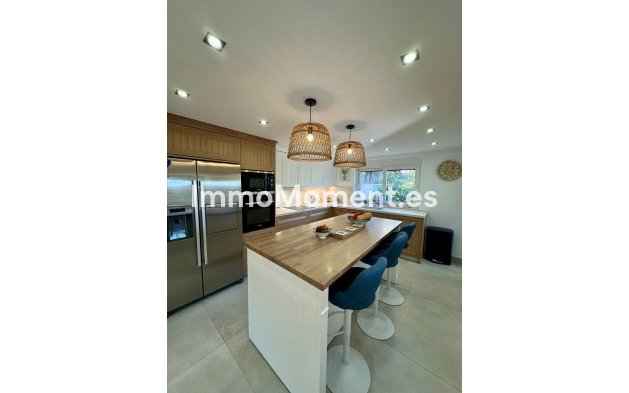 Wiederverkauf - Freistehende Villa - Estepona  - Estepona Centro