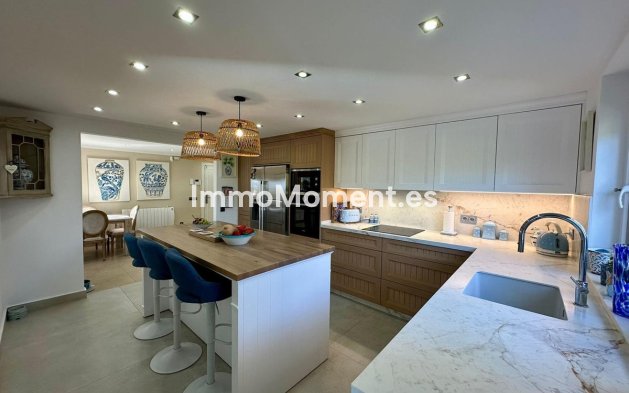 Wiederverkauf - Freistehende Villa - Estepona  - Estepona Centro