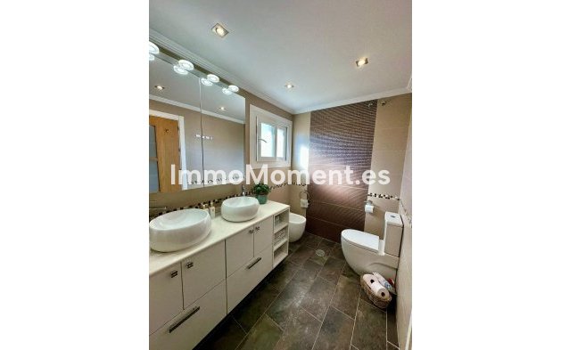 Wiederverkauf - Freistehende Villa - Estepona  - Estepona Centro