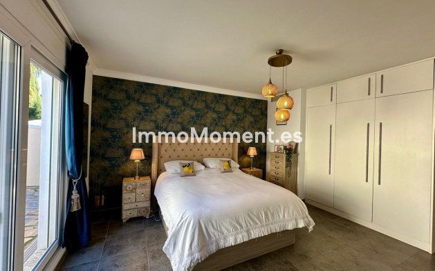 Wiederverkauf - Freistehende Villa - Estepona  - Estepona Centro