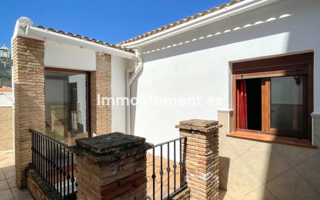 Resale - Townhouse - Inland  - Alozaina