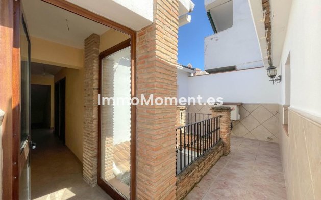 Resale - Townhouse - Inland  - Alozaina
