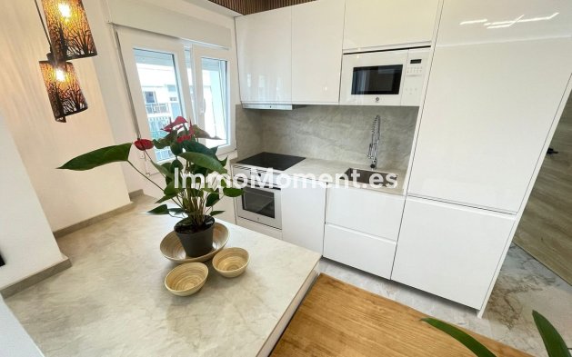 Resale - Apartment - Estepona - Estepona Centro