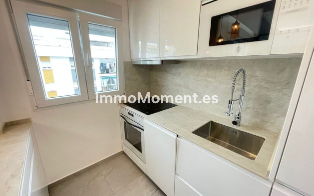 Resale - Apartment - Estepona - Estepona Centro