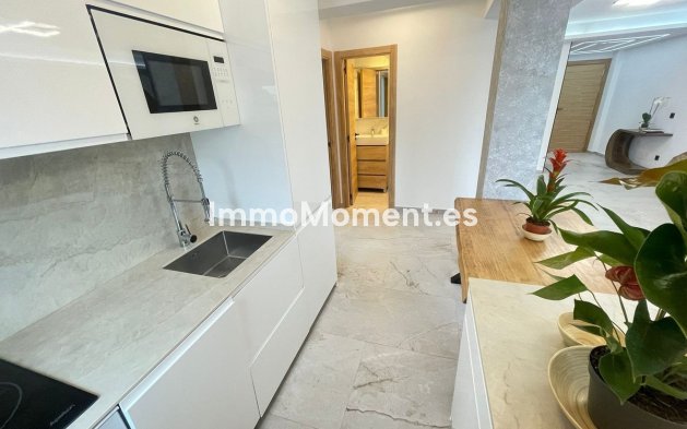 Resale - Apartment - Estepona - Estepona Centro