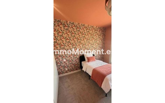 Resale - Apartment - Sotogrande