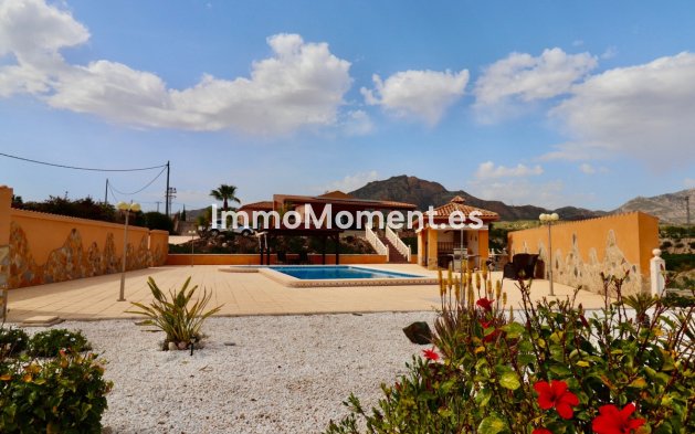 Resale - Detached villa - Albatera - Albatera Centro