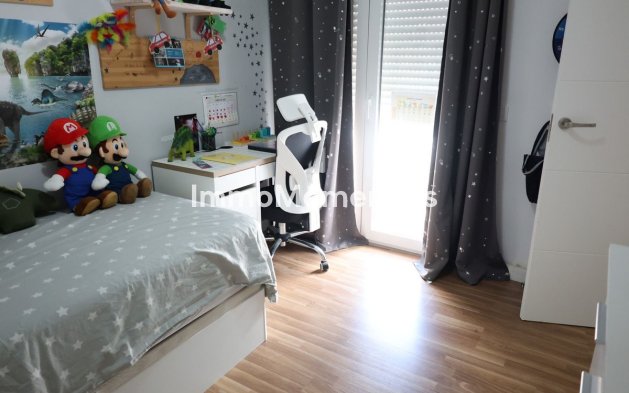 Resale - Apartment - Mijas - Calahonda