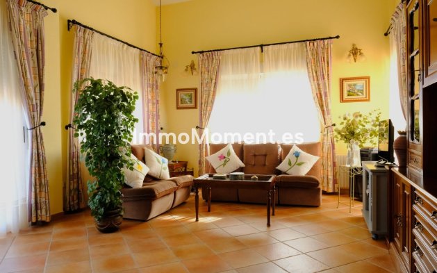 Resale - Villa - Orihuela - Orihuela Centro