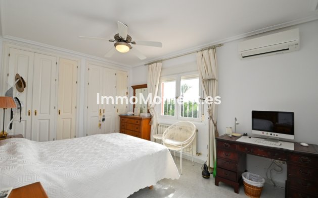 Resale - Villa - Orihuela - Orihuela Costa