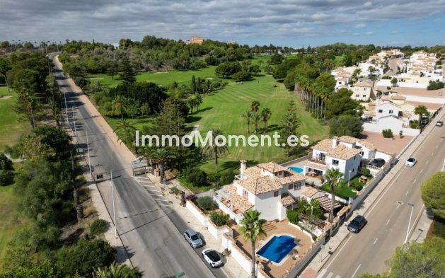 Resale - Villa - Orihuela - Orihuela Costa