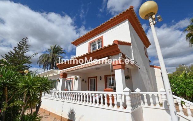 Resale - Villa - Orihuela - Orihuela Costa