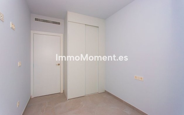 Resale - Apartment - Torrevieja - Torrevieja Centro