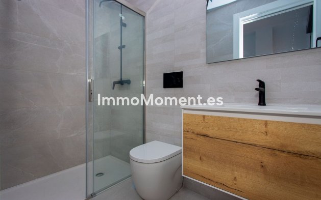 Resale - Apartment - Torrevieja - Torrevieja Centro