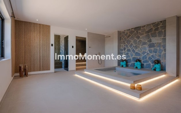 Bestaande woning - Vrijstaande villa - El Paraiso - New Golden Mile