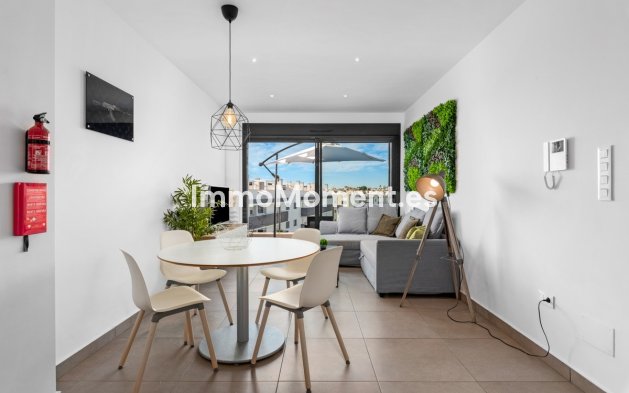 Resale - Apartment - Orihuela - Villamartin