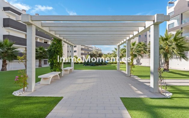 Resale - Apartment - Orihuela - Villamartin