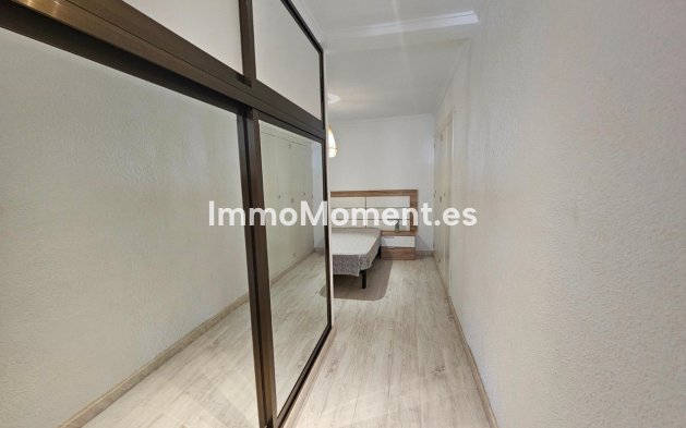 Resale - Apartment - Torrevieja - Torrevieja Centro