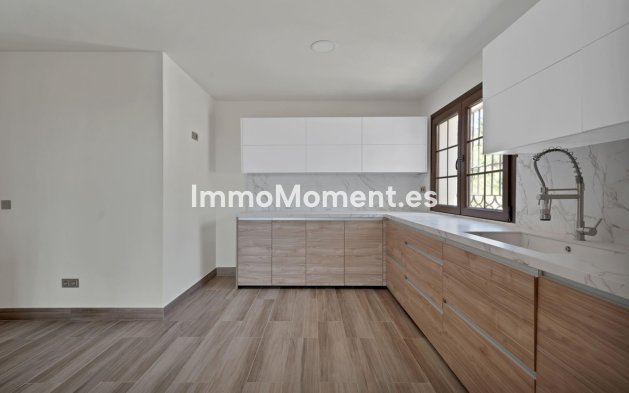 Wiederverkauf - Freistehende Villa - Marbella - Marbella Centro