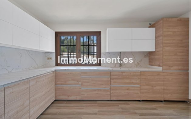 Wiederverkauf - Freistehende Villa - Marbella - Marbella Centro