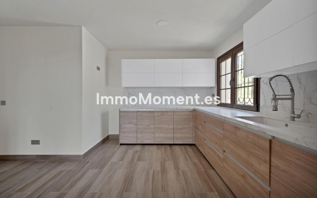 Wiederverkauf - Freistehende Villa - Marbella - Marbella Centro
