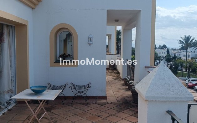 Resale - Apartment - Marbella - Guadalmina Alta