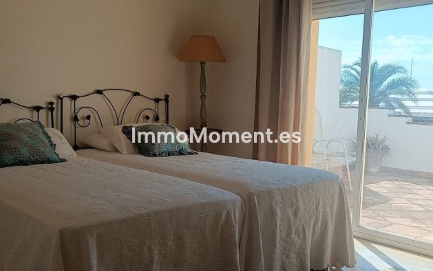 Resale - Apartment - Marbella - Guadalmina Alta