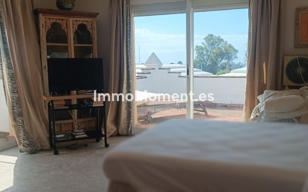 Resale - Apartment - Marbella - Guadalmina Alta