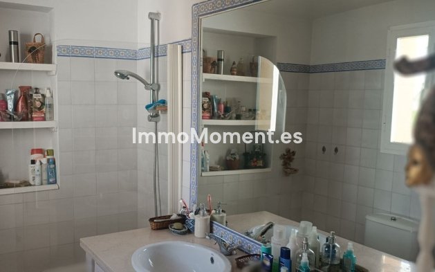 Resale - Apartment - Marbella - Guadalmina Alta