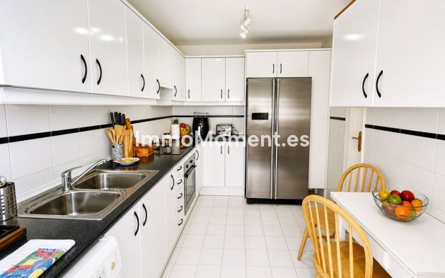 Resale - Apartment - Manilva - La Duquesa