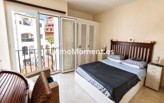 Resale - Apartment - Manilva - La Duquesa