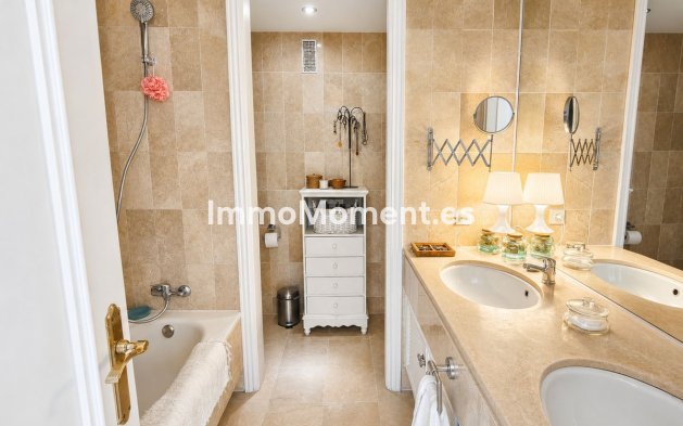 Resale - Apartment - Manilva - La Duquesa