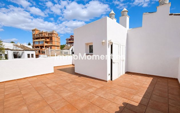 Resale - Apartment - Manilva - La Duquesa