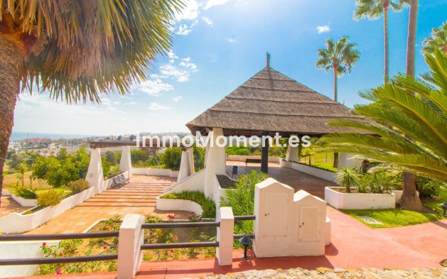 Resale - Apartment - Manilva - La Duquesa