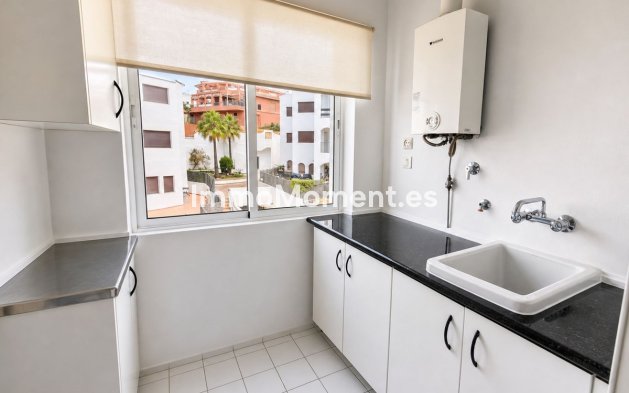 Resale - Apartment - Manilva - La Duquesa