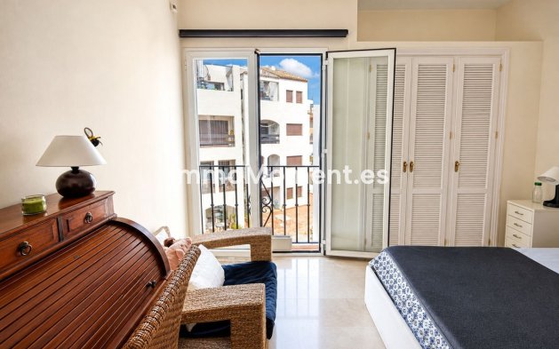 Resale - Apartment - Manilva - La Duquesa