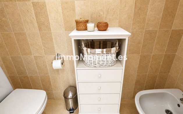 Resale - Apartment - Manilva - La Duquesa