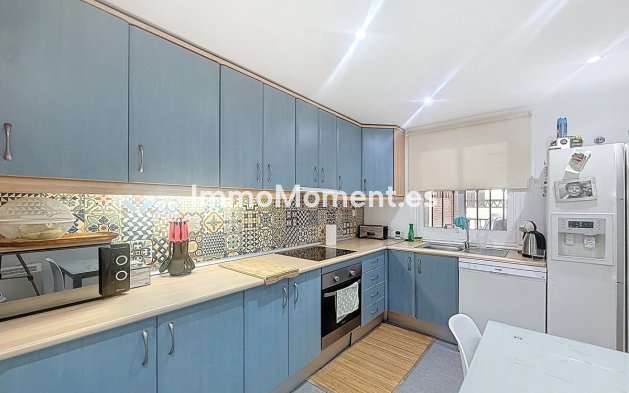 Bestaande woning - Geschakelde woning - Estepona  - Estepona Centro