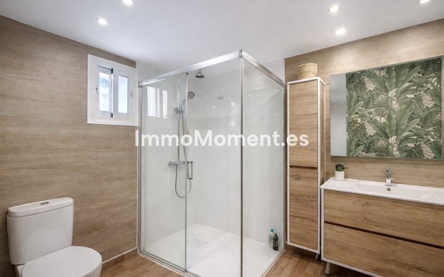 Bestaande woning - Geschakelde woning - Estepona  - Estepona Centro