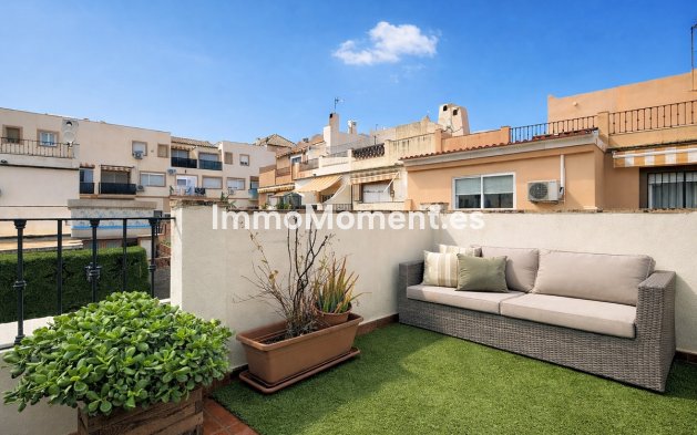 Bestaande woning - Geschakelde woning - Estepona  - Estepona Centro