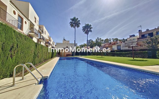 Bestaande woning - Geschakelde woning - Estepona  - Estepona Centro