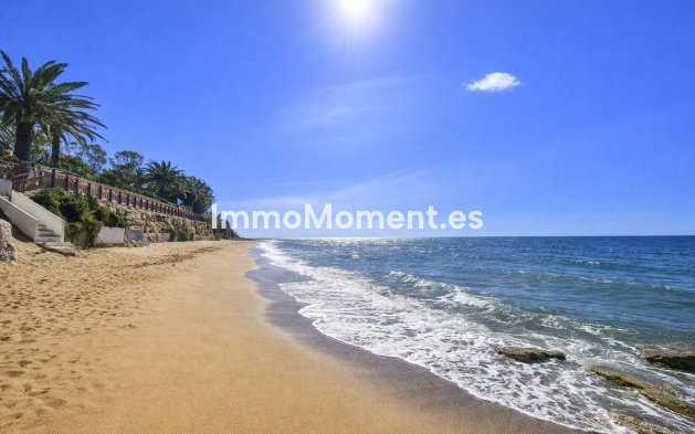 Bestaande woning - Geschakelde woning - Estepona  - Estepona Centro
